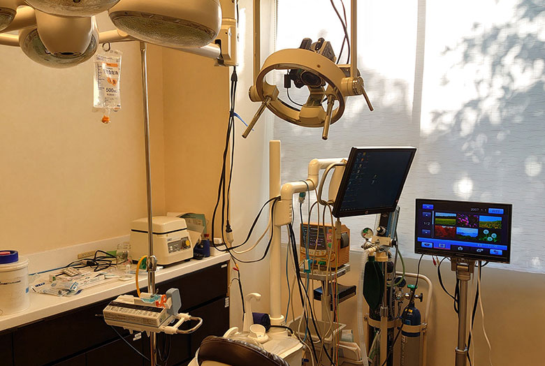 デモンストレーション 小外科手術（埋伏抜歯）龍田先生