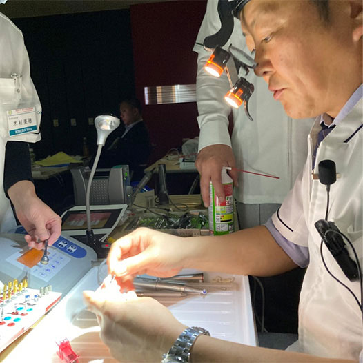 審美領域における多数歯欠損症例の対処 鈴木先生