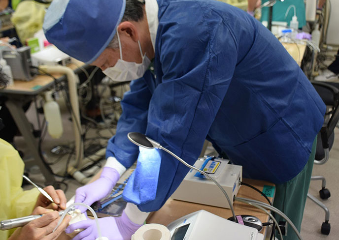 impad インプラントアドバンス 上顎洞の大きな上顎臼歯部にインプラントを埋入する(ライブオペ)