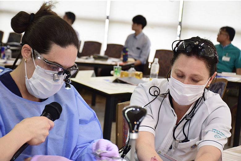 UCLA 最新のエビデンスに基づく歯周病と インプラント治療と手技